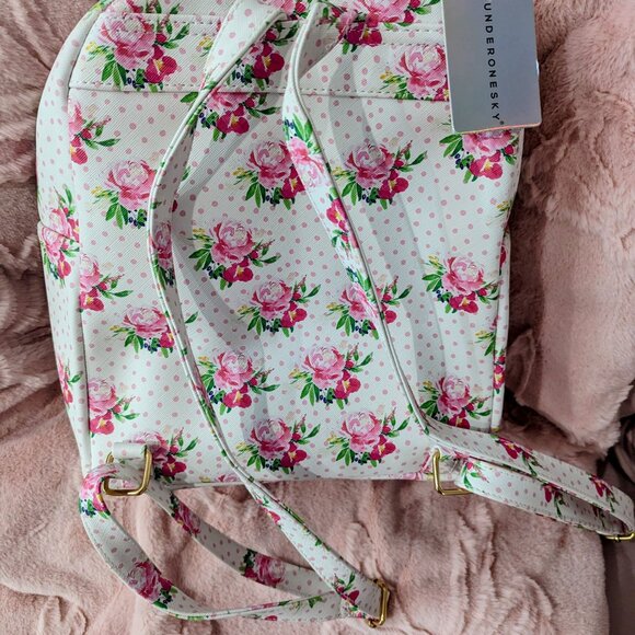 Small Shabby Chic Backback - Picture 4 of 5